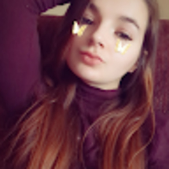 Meet your Posher, Gabby - Picture 1 of 1